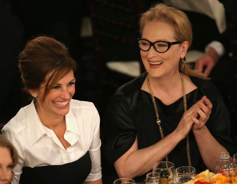 Julia-Roberts-Meryl-Streep-shared-laugh