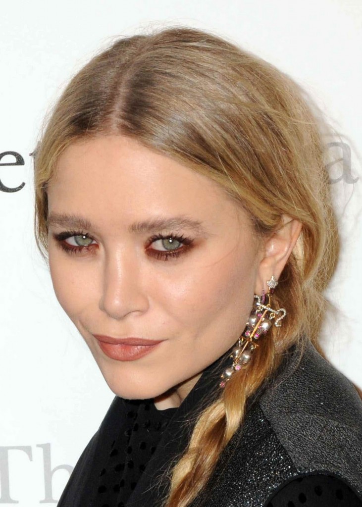 mary kate olsen makeup pink orange red underline dark