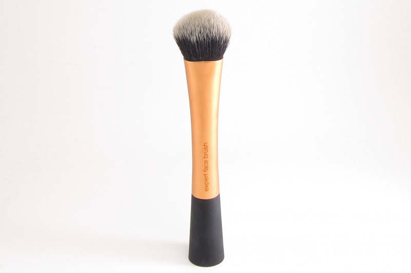 Real-Techniques-Expert-Face-Brush-Front-View1