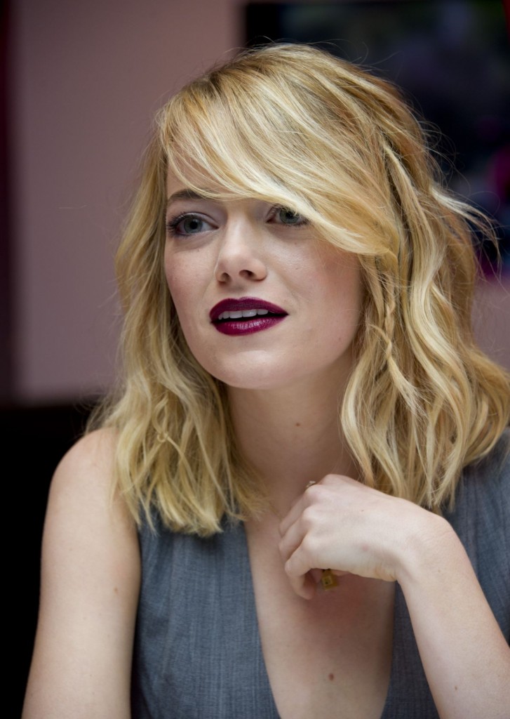 emma-stone-at-the-amazing-spiderman-2-press-conference-in-studio-city_3