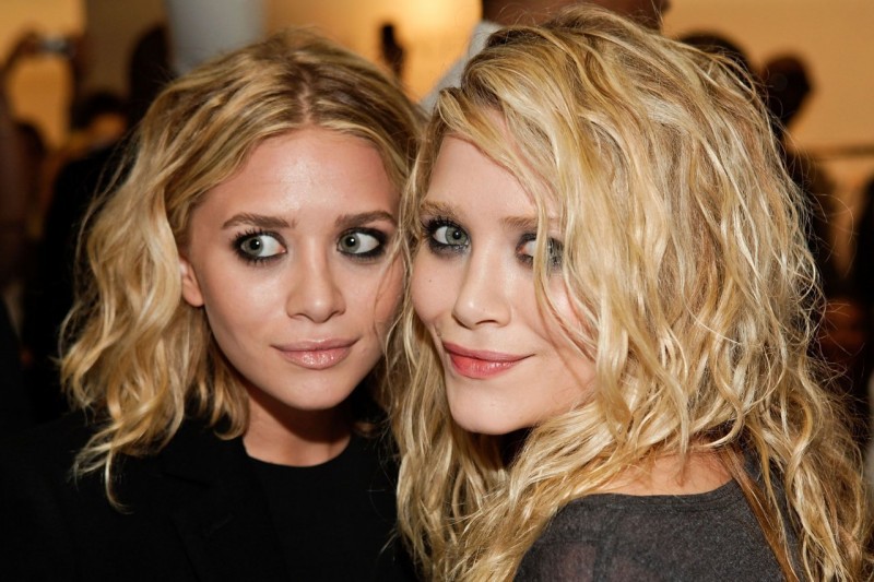 Olsen-Twins-mary-kate-and-ashley-olsen-17173309-1280-854