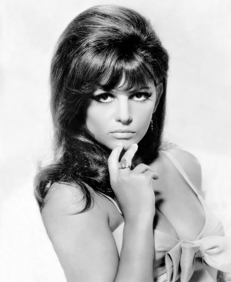 claudia-claudia-cardinale-27431731-840-1024