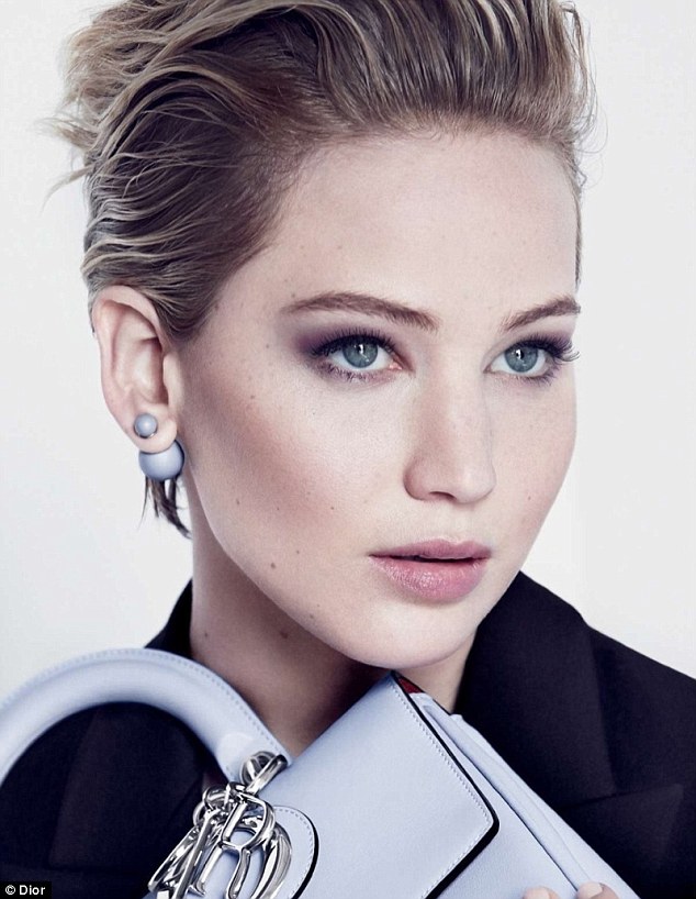 Jennifer Lawrence Dior cliomakeup