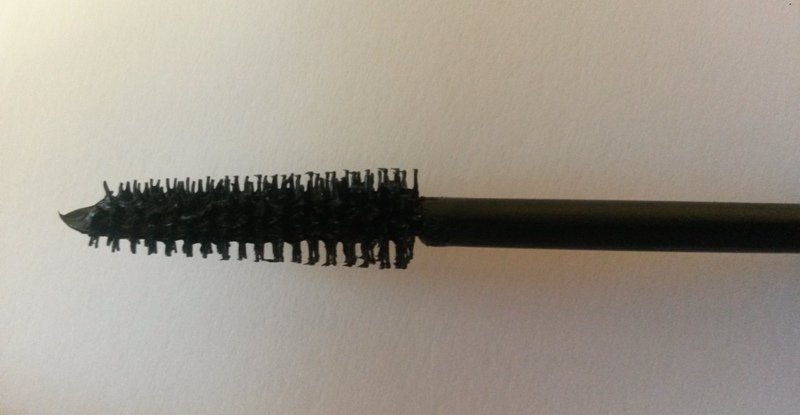 ClioMakeUp-recensione-essence-forbidden-volume-mascara-applicatore