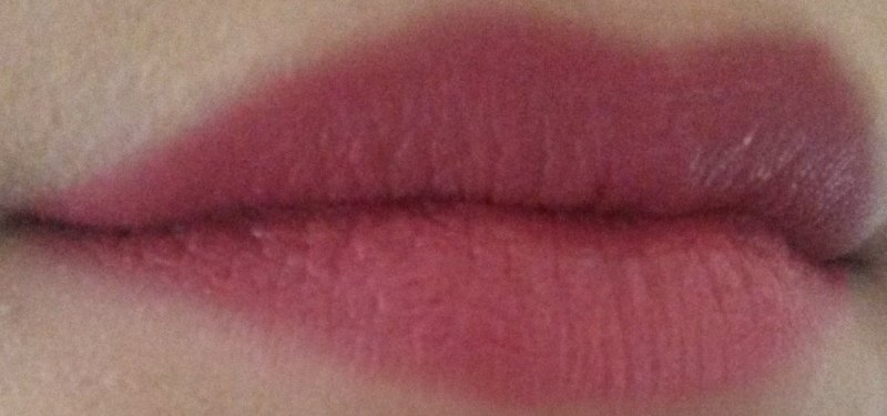 ClioMakeUp-recensione-essence-glossy-stick-swatch-04