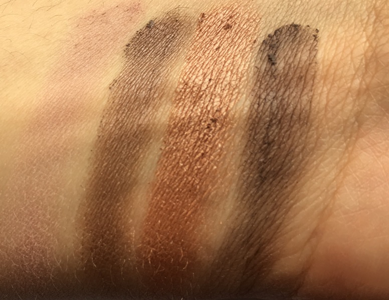 ClioMakeUp-recensione-maybelline-the-blushed-nudes-palette-swatch2