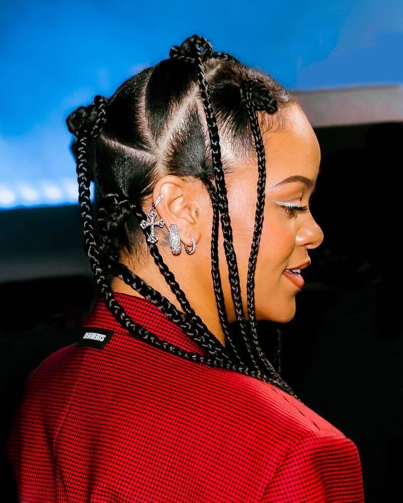 cliomakeup-piercing-orecchio-tragus-rihanna