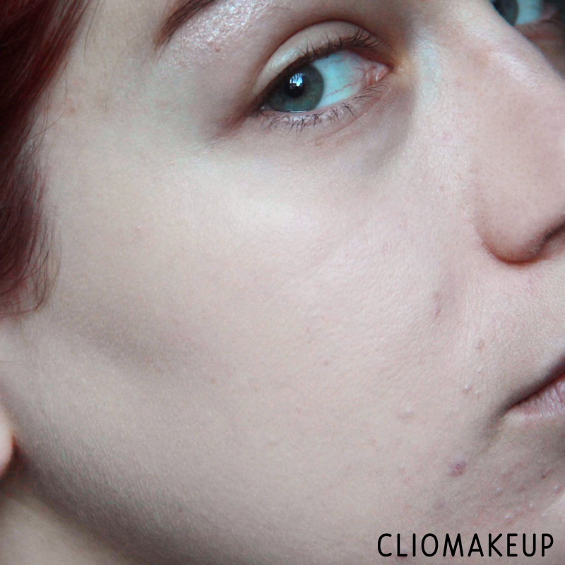 cliomakeup-recensione-fondotinta-camouflage-2-in-1-make-up-e-concealer-essence-11