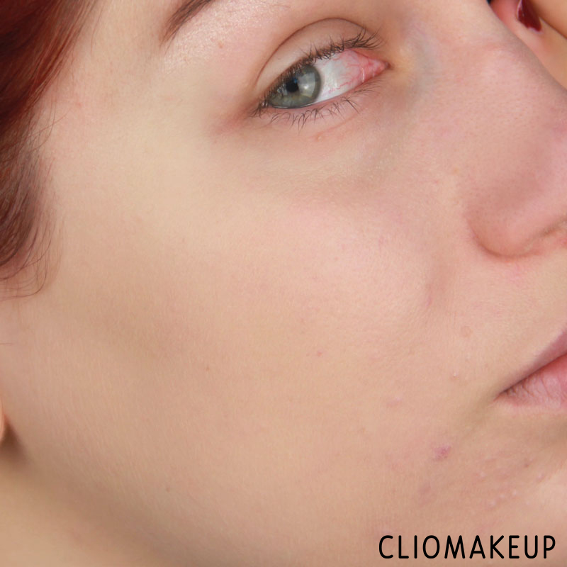 cliomakeup-recensione-fondotinta-camouflage-2-in-1-make-up-e-concealer-essence-12