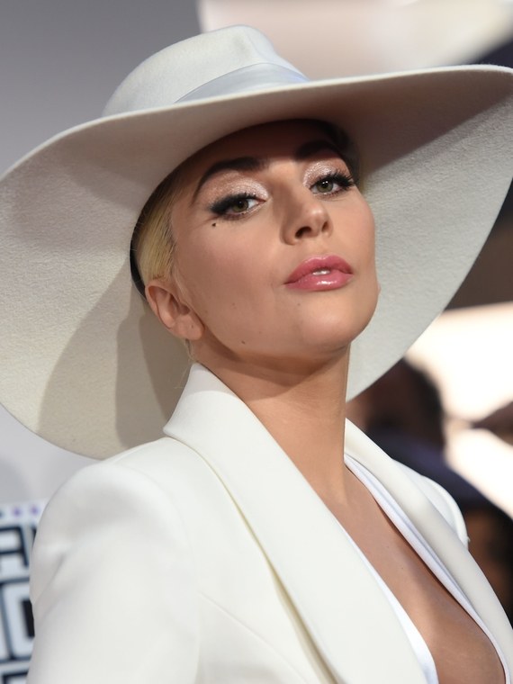 cliomakeup-amas-2016-11-lady-gaga