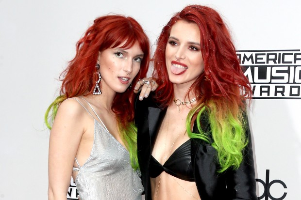 cliomakeup-amas-2016-6-bella-thorne