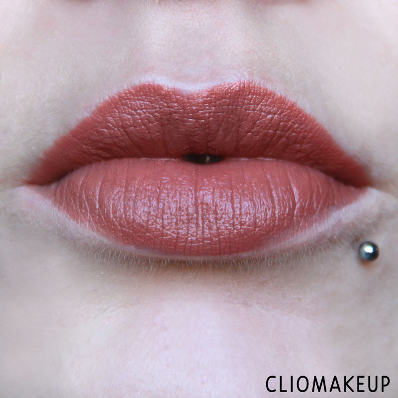 cliomakeup-recensione-rossetti-color-drama-maybelline-15