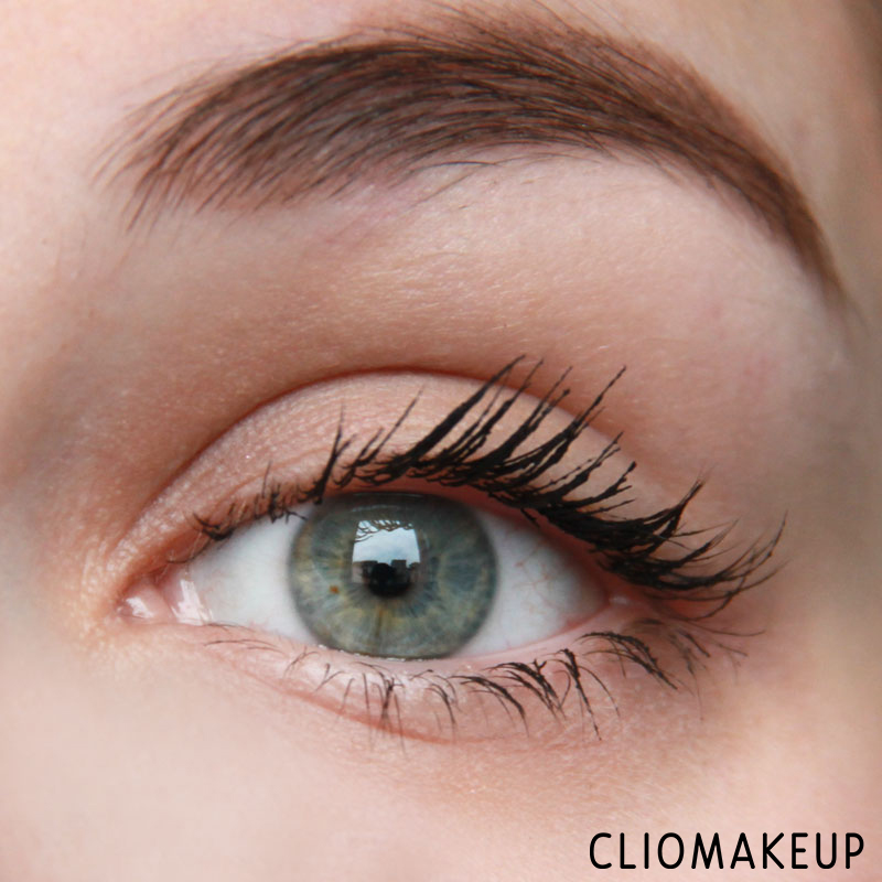 cliomakeup-recensione-the-falsies-push-up-angel-mascara-maybelline-11