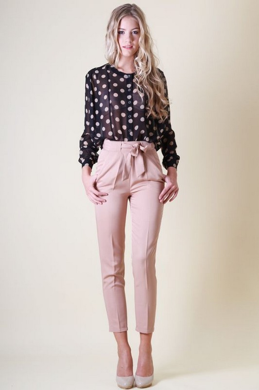 ClioMakeUp-vita-alta-trend-pantaloni-rock-romantico