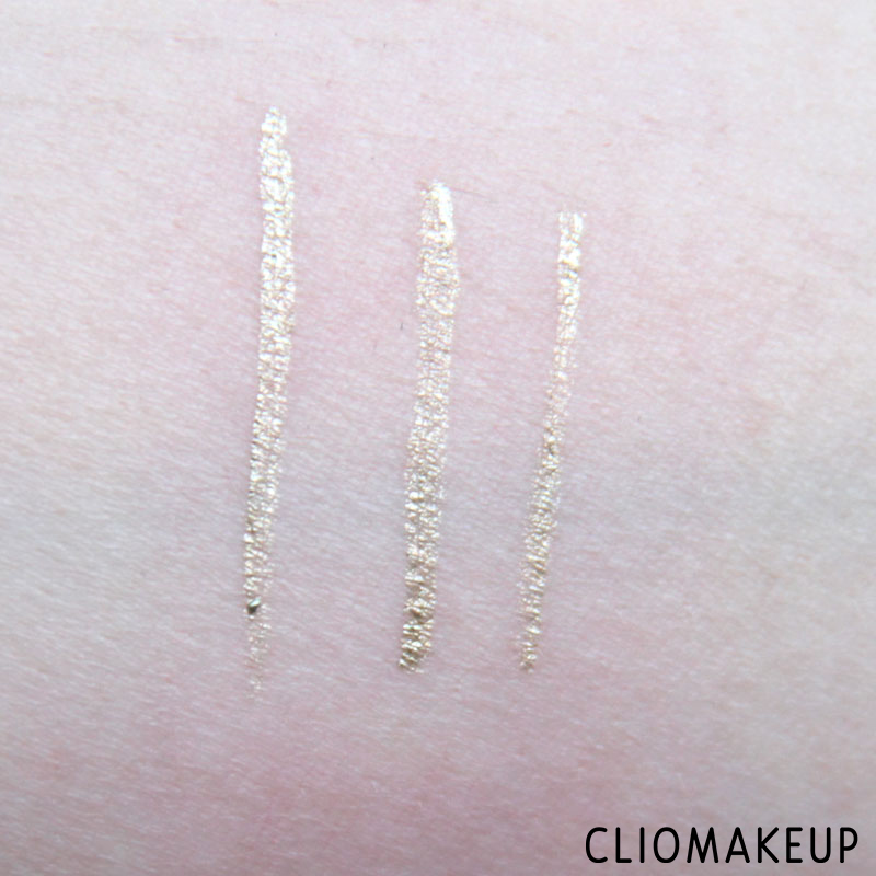 cliomakeup-recensione-the-little-xmas-factory-gold-eyeliner-essence-5