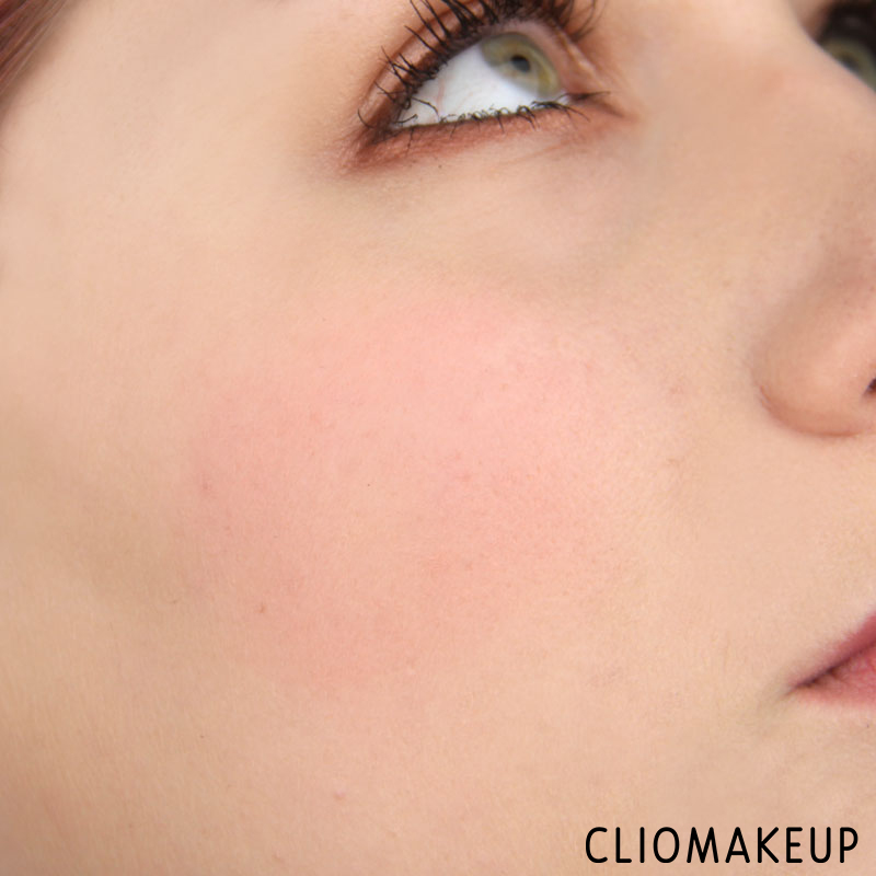 cliomakeup-recensione-cushion-powder-blush-essence-14