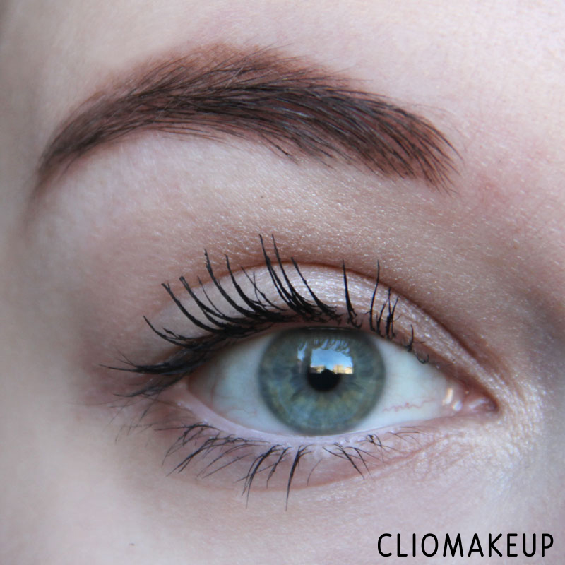 cliomakeup-recensione-illuminating-eyeshadow-base-essence-15