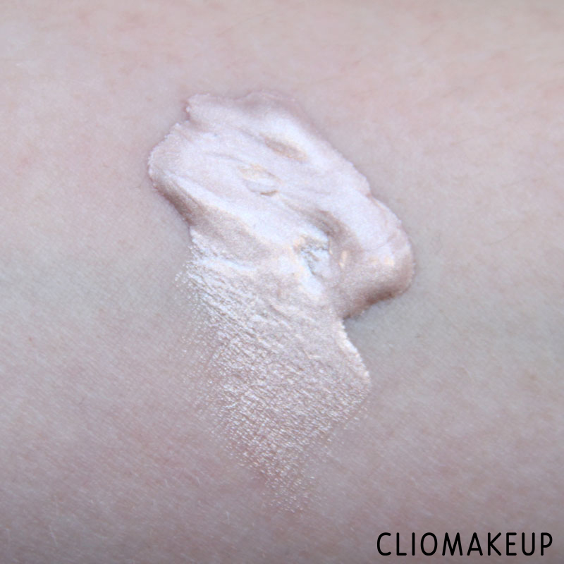 cliomakeup-recensione-illuminating-eyeshadow-base-essence-5