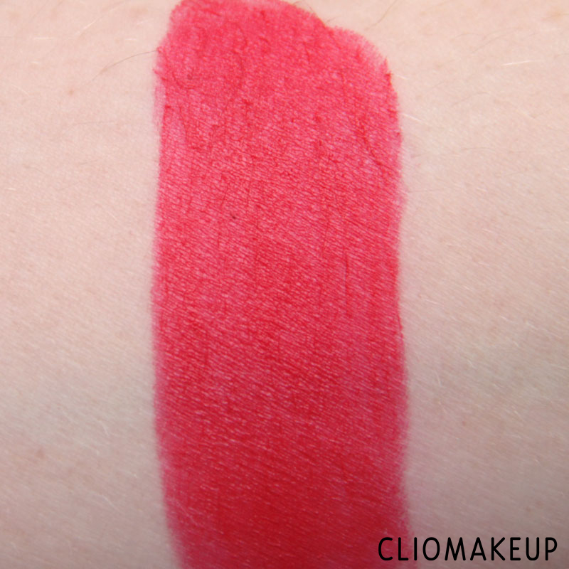 cliomakeup-recensione-rossetti-we-are-fabulous-velvet-matt-lipstick-essence-5