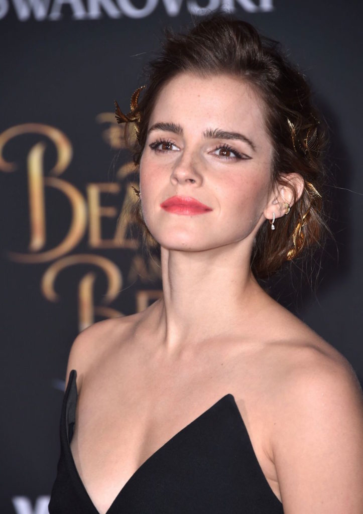 ClioMakeUp-Emma-Watson-prodotti-make-up-beauty-bio-eco-sostenibili-etico-press-tour-beauty-beast-bella-bestia-trucchi-4