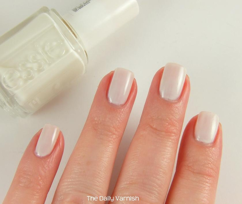 ClioMakeUp-Top-Smalti-Essie-13