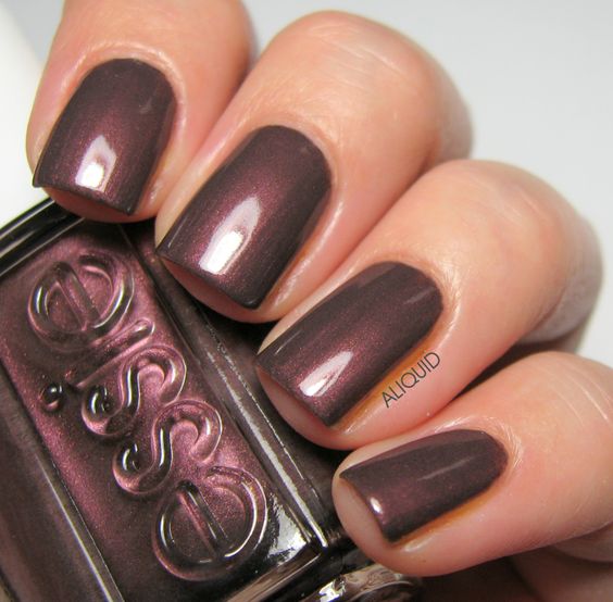 ClioMakeUp-Top-Smalti-Essie-17