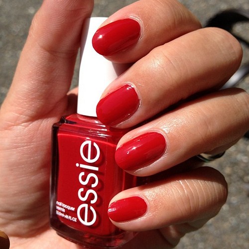 ClioMakeUp-Top-Smalti-Essie-3