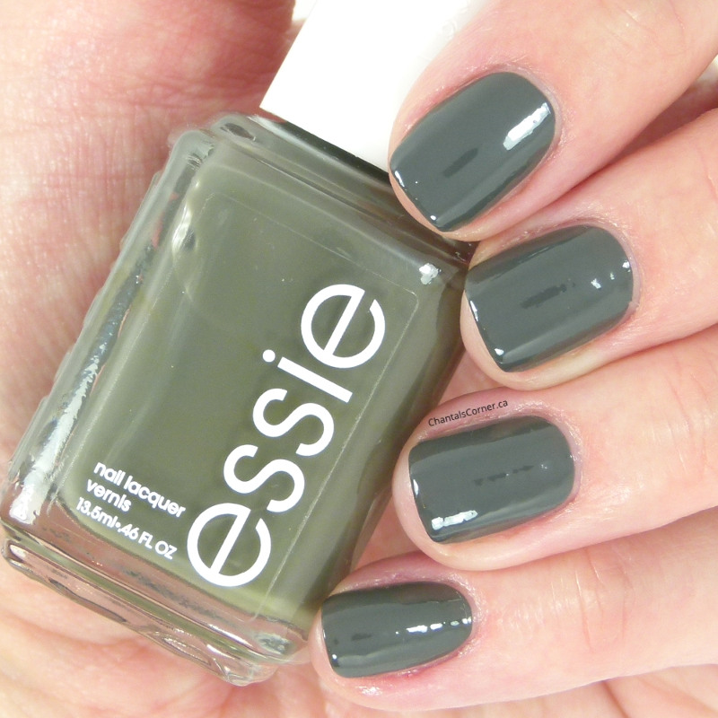 ClioMakeUp-Top-Smalti-Essie-5