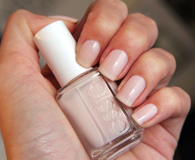 ClioMakeUp-Top-Smalti-Essie