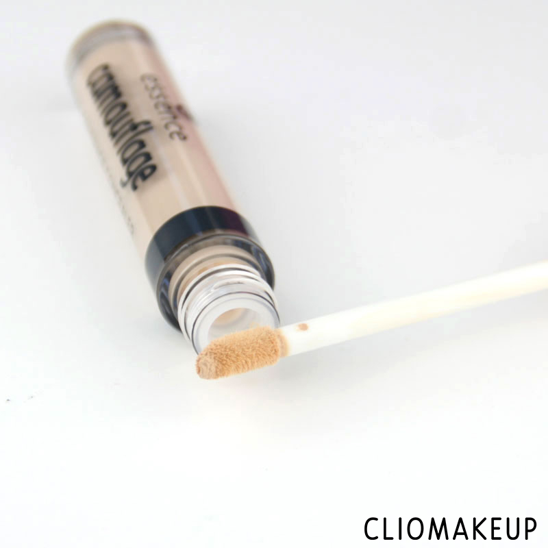 cliomakeup-recensione-correttore-camouflage-full-coverage-concealer-essence-4