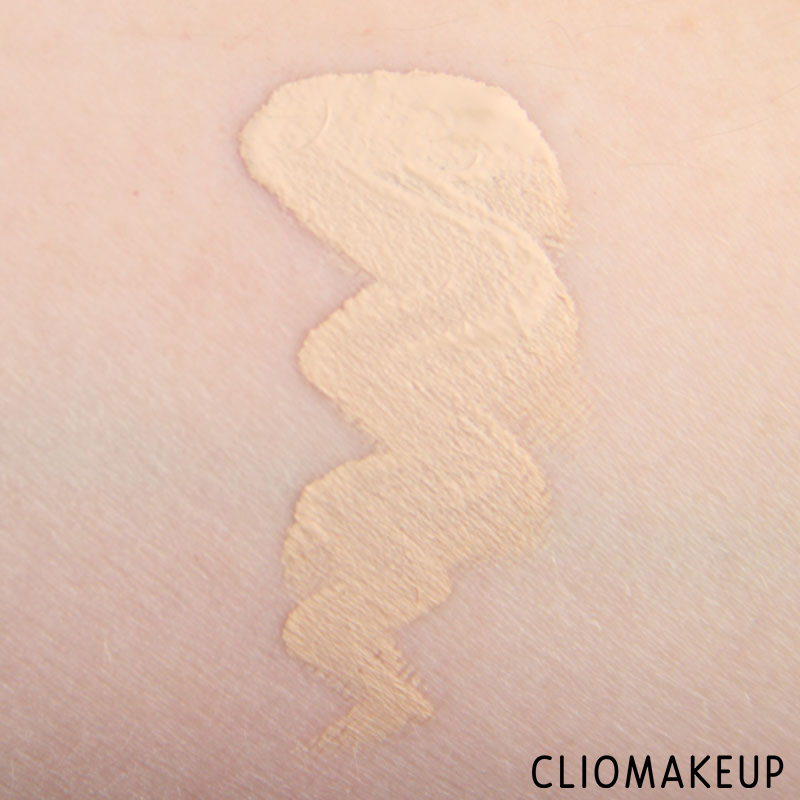 cliomakeup-recensione-correttore-camouflage-full-coverage-concealer-essence-6