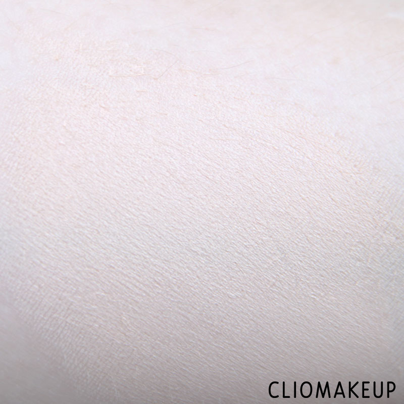 cliomakeup-recensione-correttore-camouflage-full-coverage-concealer-essence-7