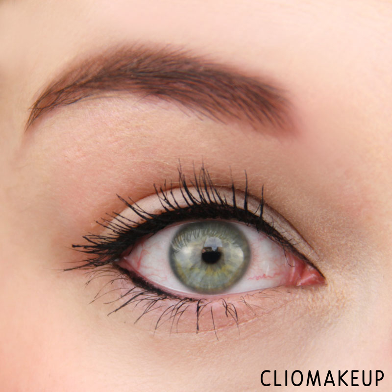 cliomakeup-recensione-eyeliner-the-cushion-eyeliner-essence-10