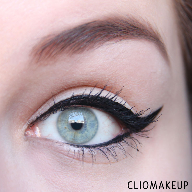 cliomakeup-recensione-eyeliner-the-cushion-eyeliner-essence-11