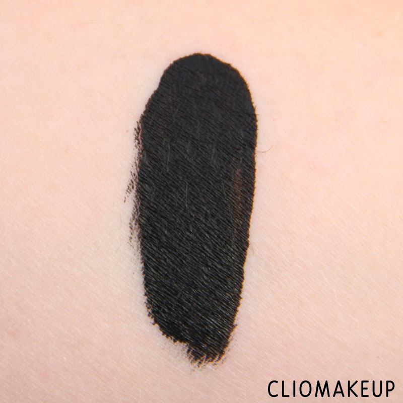 cliomakeup-recensione-eyeliner-the-cushion-eyeliner-essence-6