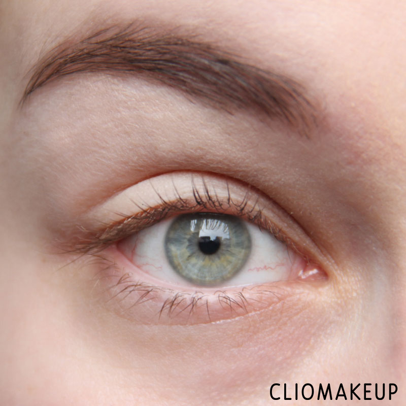 cliomakeup-recensione-volume-stylist-18h-curl-and-hold-mascara-essence-7