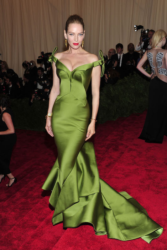 ClioMakeUp-girl-crush-uma-thurma-met-gala-2013-zac-pose-abito-verde.jpg