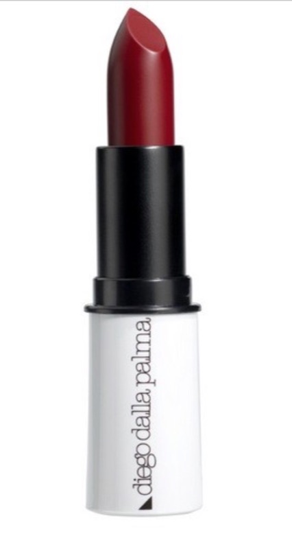 ClioMakeUp-rossetto-scuro-per-bionde-rosso-bordeaux-arancione-fucsia-marrone-viola-2