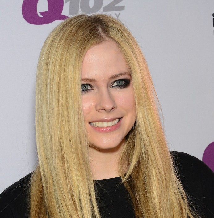 cliomakeup-come-sorridere-in-foto-11-avril-lavigne