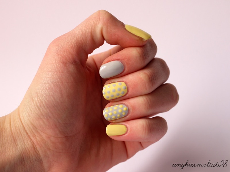 ClioMakeUp-nail-art-unghie-corte-facili-semplici-eleganti-moda-manicure-pois-righe-puntini-4