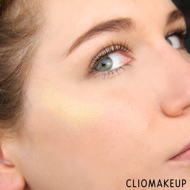 cliomakeup-recensione-illuminante-extreme-gold-highlighter-pupa-11