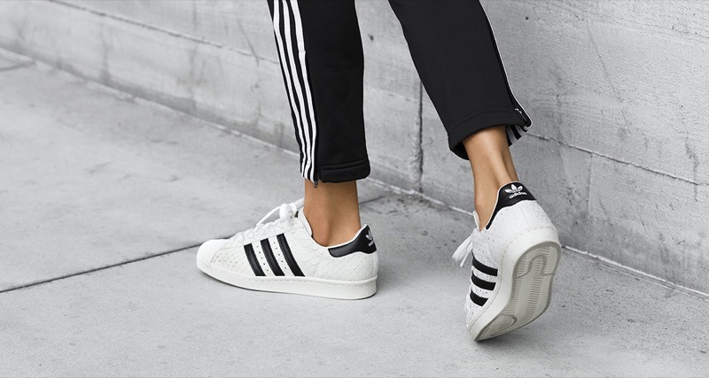 ClioMakeUp-adidas-superstar-come-indossarle-fashion-outfit-casual-chic-iconiche-sneaker-23