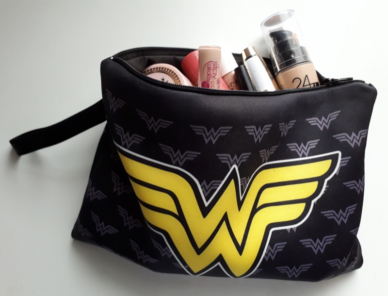 ClioMakeUp-trousse-borsetta-essenziali-prodotti-preferiti-team-9