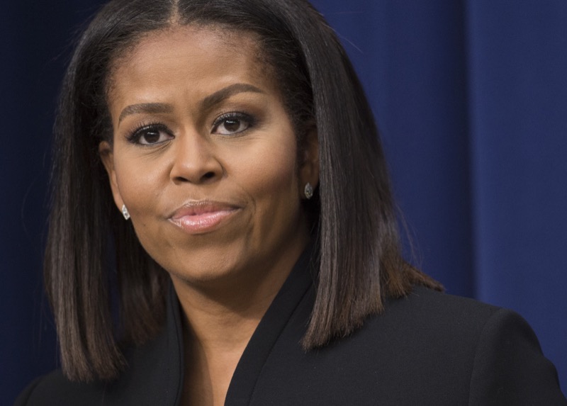 cliomakeup-errori-depilazione-sopracciglia-11-michelle-obama-dopo.jpg