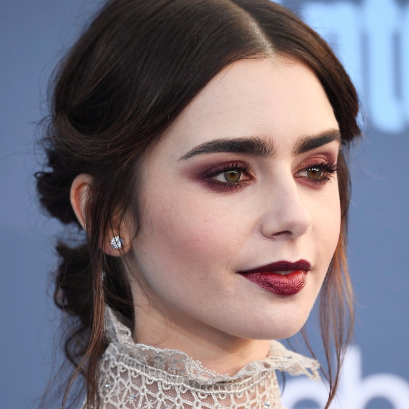 cliomakeup-errori-depilazione-sopracciglia-12-lily-collins