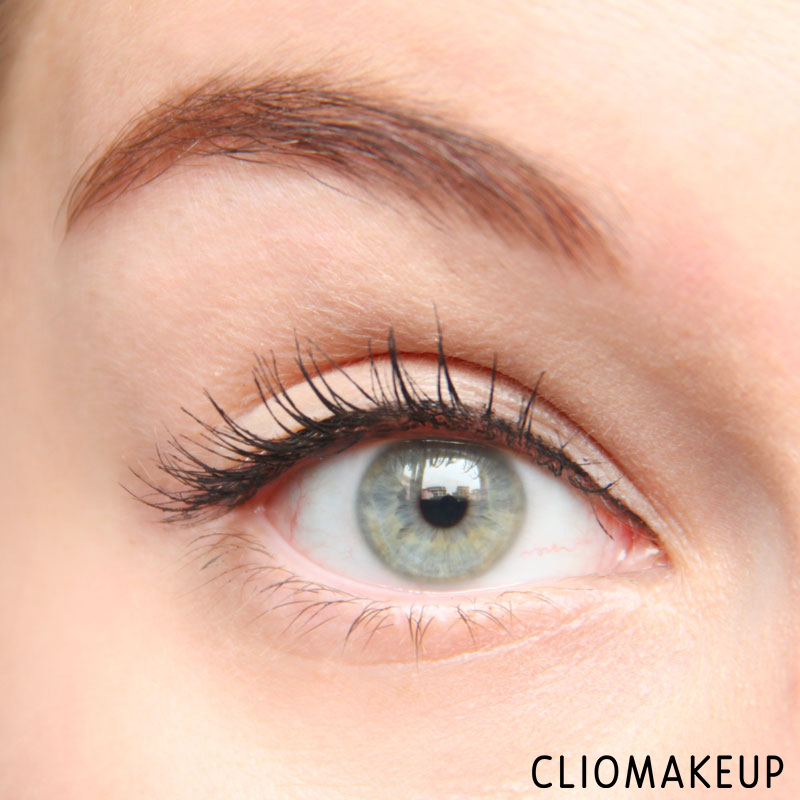 cliomakeup-recensione-eyeliner-rollerwheel-liquid-eyeliner-mac-10