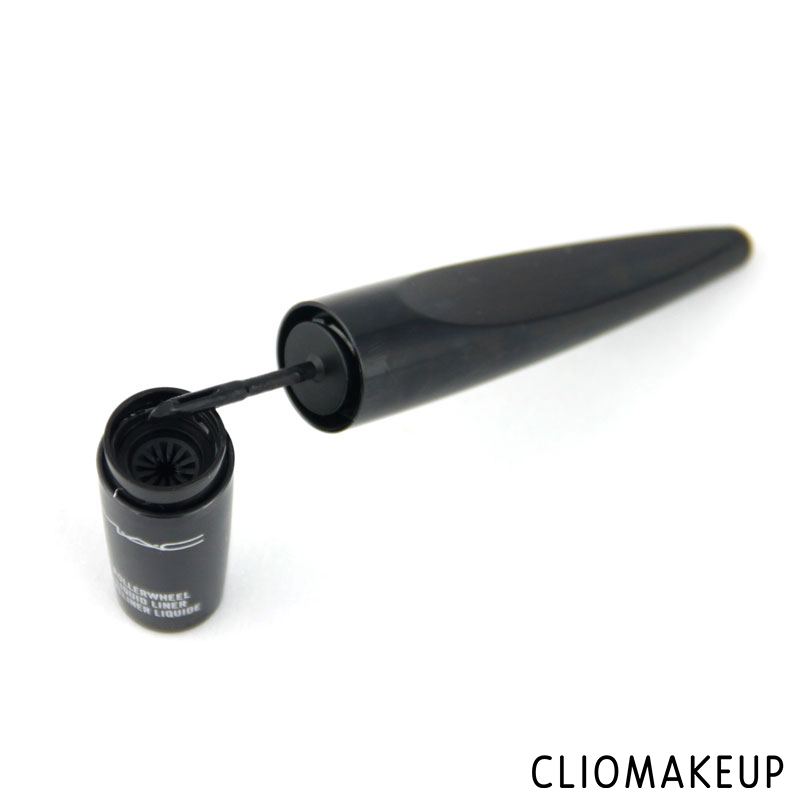 cliomakeup-recensione-eyeliner-rollerwheel-liquid-eyeliner-mac-4