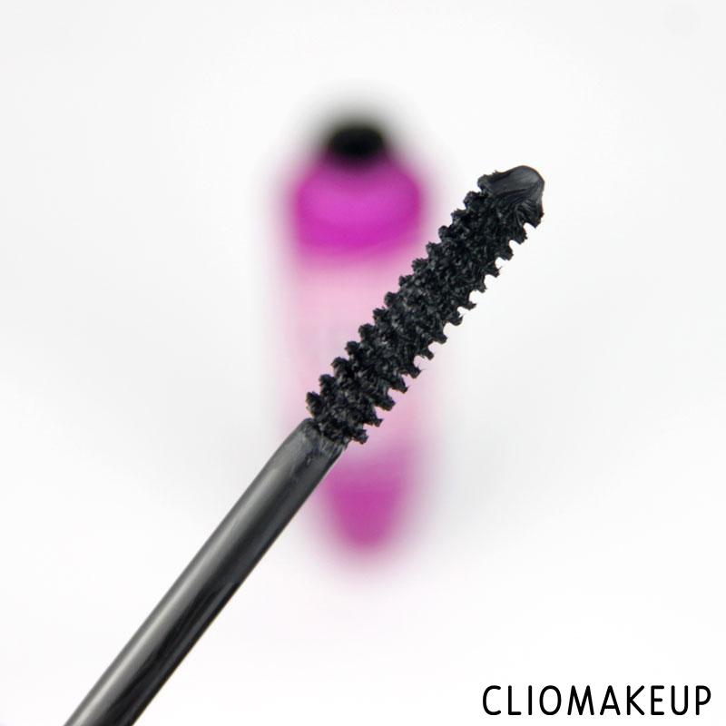 cliomakeup-recensione-instant-volume-boost-mascara-essence-3