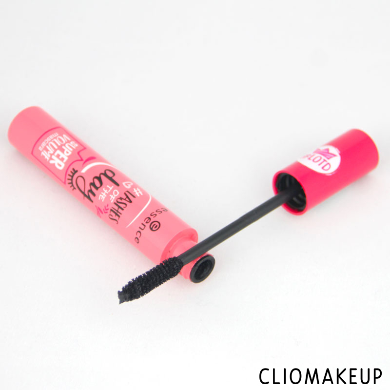 cliomakeup-recensione-mascara-lashes-of-the-day-essence-3