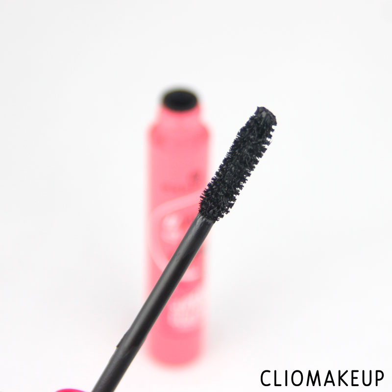 cliomakeup-recensione-mascara-lashes-of-the-day-essence-4